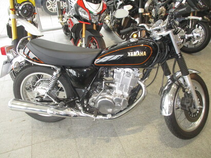 YAMAHA SR400