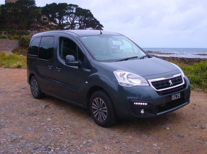 PEUGEOT HORIZON WHEELCHAIR CARRIER