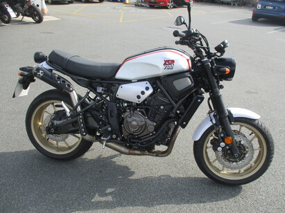 YAMAHA XSR700 TRIBUTE