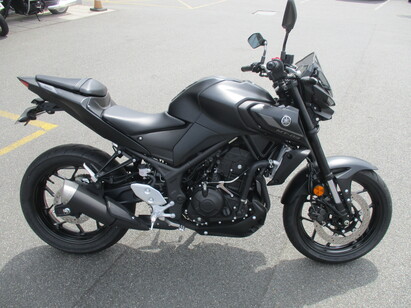 YAMAHA MT03