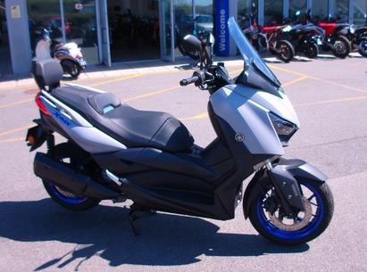 YAMAHA XMAX300