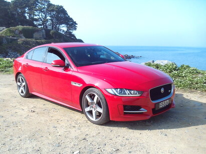 JAGUAR XE R-SPORT 2.0
