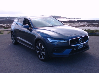 VOLVO V60 CROSS COUNTRY B5