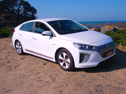 HYUNDAI IONIQ EV PREMIUM SE
