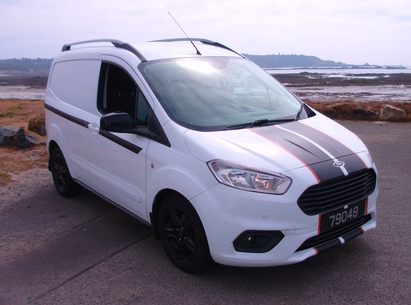 FORD TRANSIT COURIER LTD